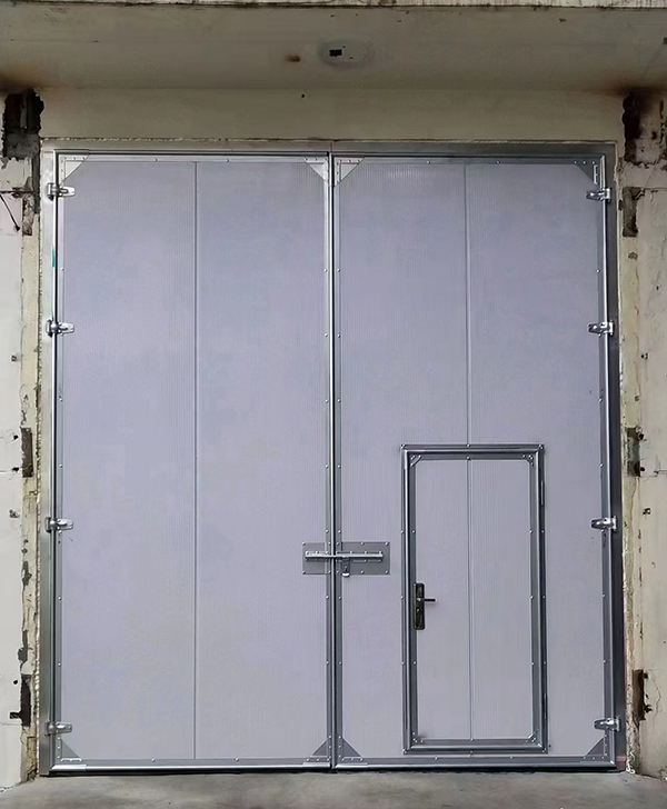 金昌工业平开门