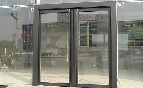 金昌玻璃地弹门