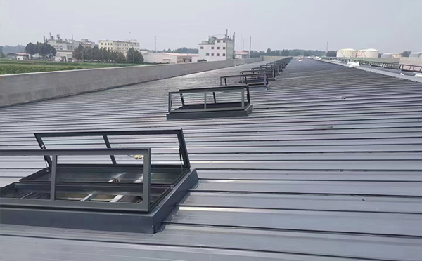 某中学室内体育馆金昌排烟窗改造项目