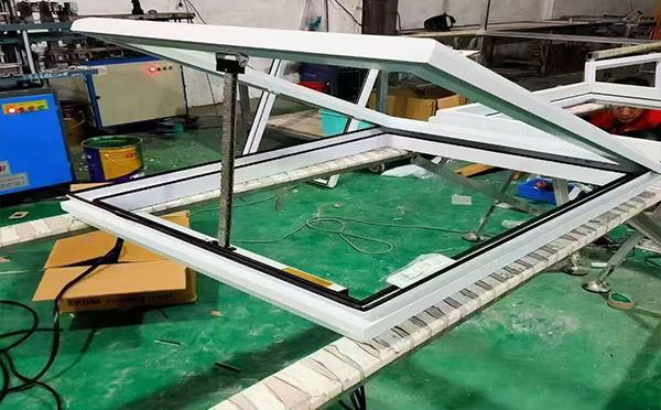 某地下车库出入口金昌排烟窗配置工程