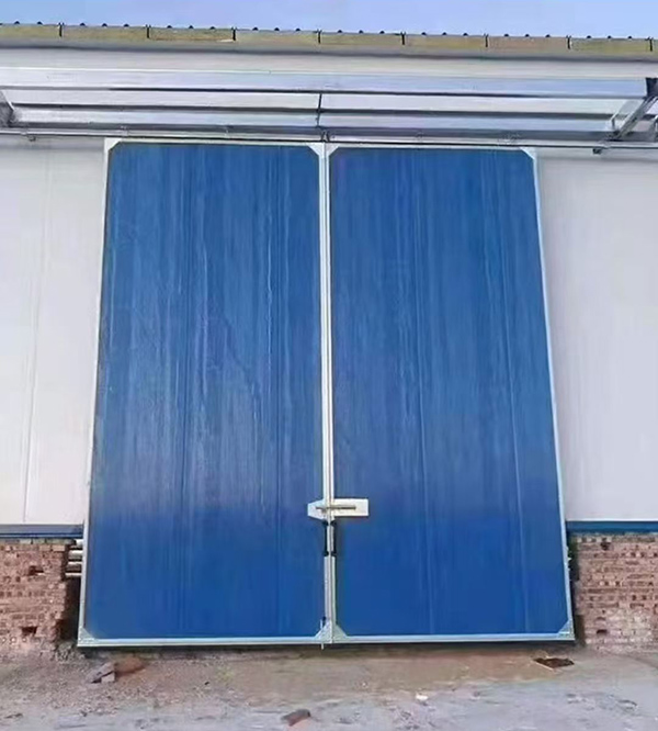 金昌工业门在大型仓储物流通道中的应用实例