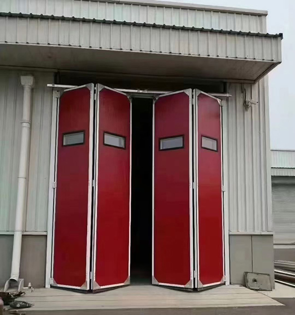 金昌工业折叠门在大型装配车间出入口的应用实例